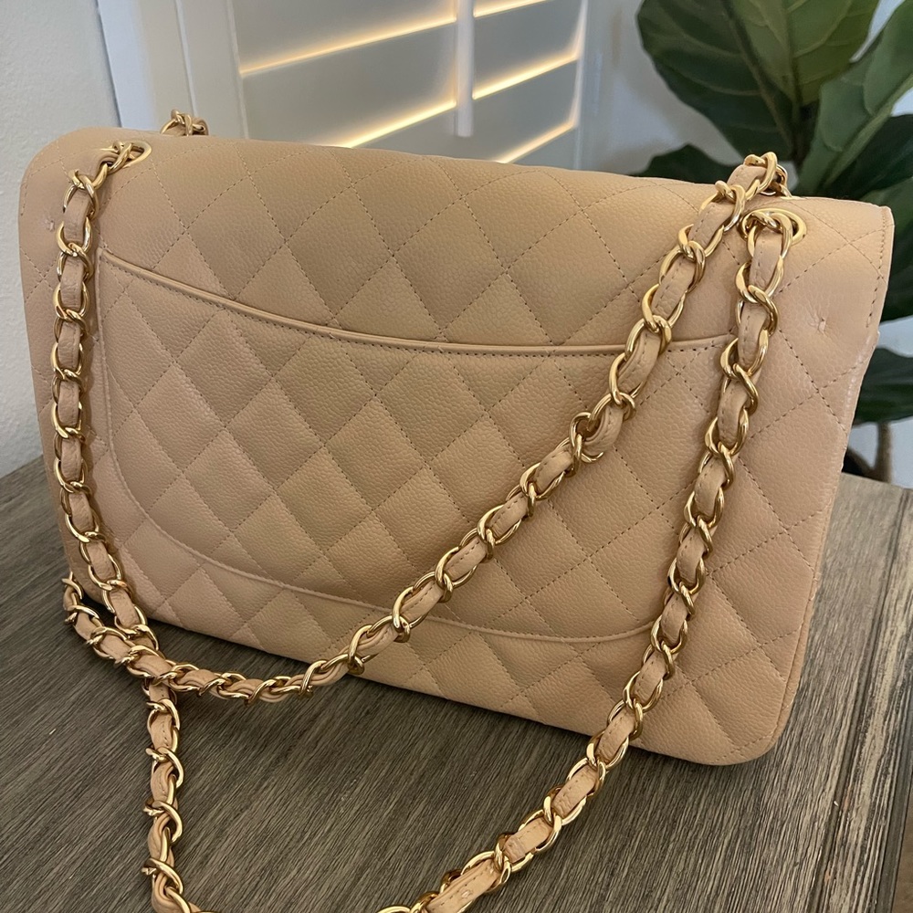 Jumbo classic caviar beige Chanel bag - Picture 5 of 7
